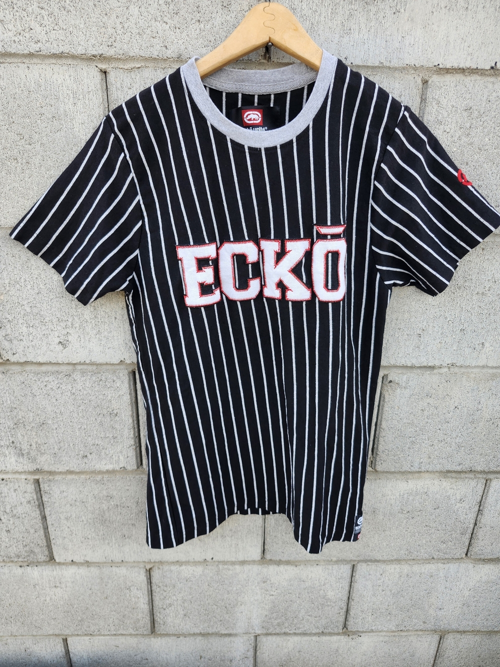 Vintage  Ecko  Unlimited 2000's. Pinstripe Logo Tee. Size Medium